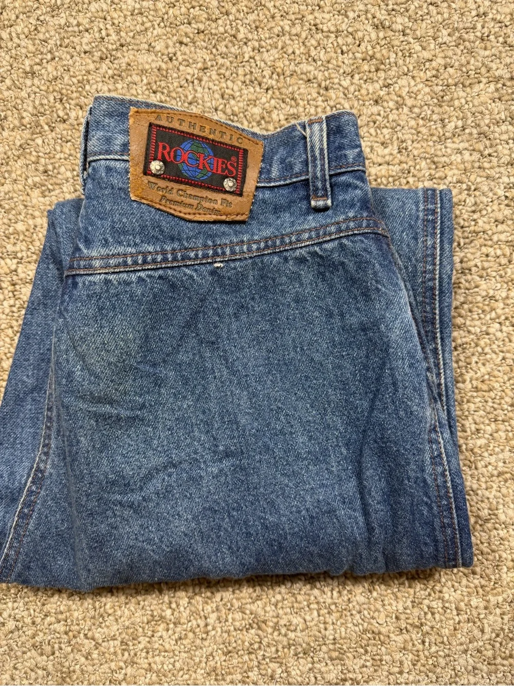 VintageRockies Relaxed Fit Denim Jeans in Blue with Brown size 32/13 100% cotton